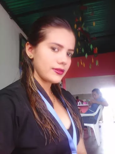 Chica de 29 busca chico para hacer pareja en Caracas, Venezuela