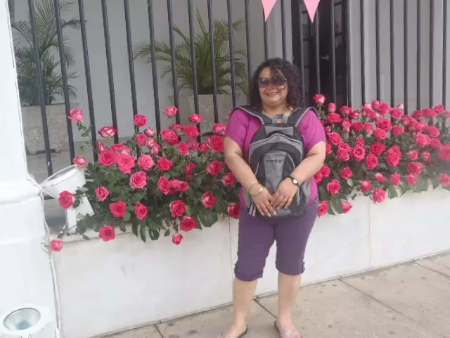 Mujer de 60 busca hombre para hacer pareja en Cuenca, Ecuador