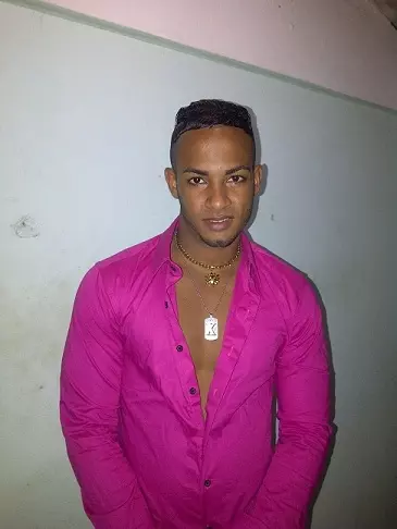 Chico de 31 busca chica para hacer pareja en La Habana, Cuba