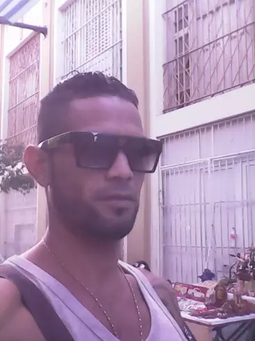 Chico de 35 busca chica para hacer pareja en La Habana, Cuba