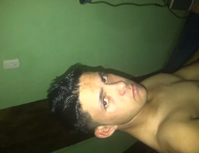 Chico de 29 busca chica para hacer pareja en Caracas, Venezuela