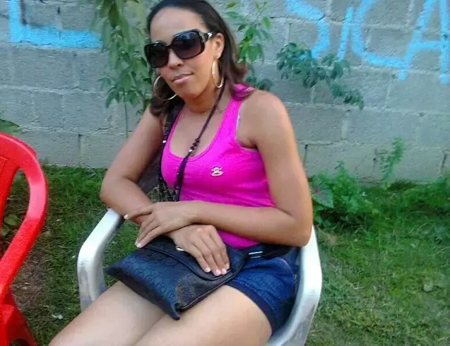 Mujer de 38 busca hombre para hacer pareja en San cristobal, República Dominicana
