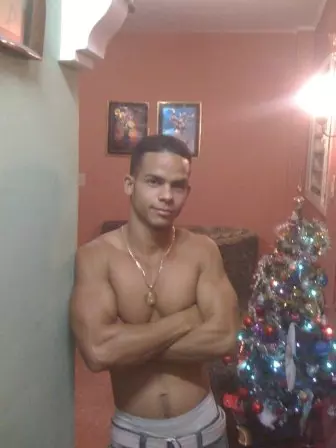 Chico de 35 busca chica para hacer pareja en La Habana, Cuba