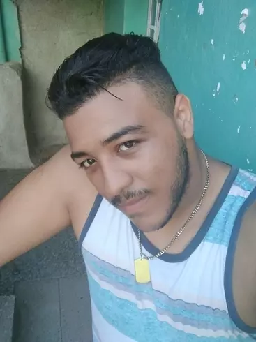 Chico de 26 busca chica para hacer pareja en Firmar, Cuba