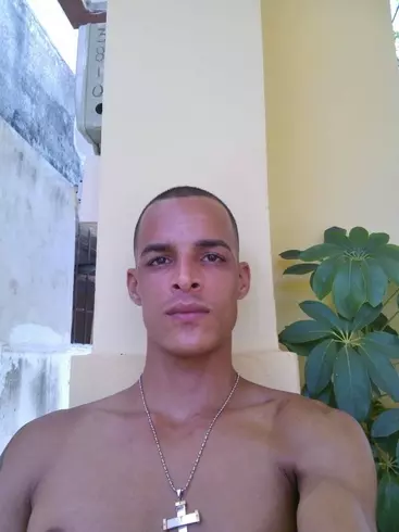 Chico de 34 busca chica para hacer pareja en La Habana, Cuba