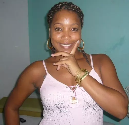 Mujer de 42 busca hombre para hacer pareja en La Habana, Cuba