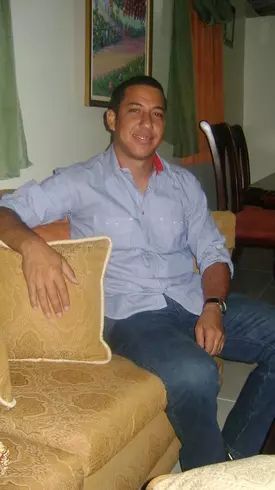 Chico de 34 busca chica para hacer pareja en Santiago, República Dominicana
