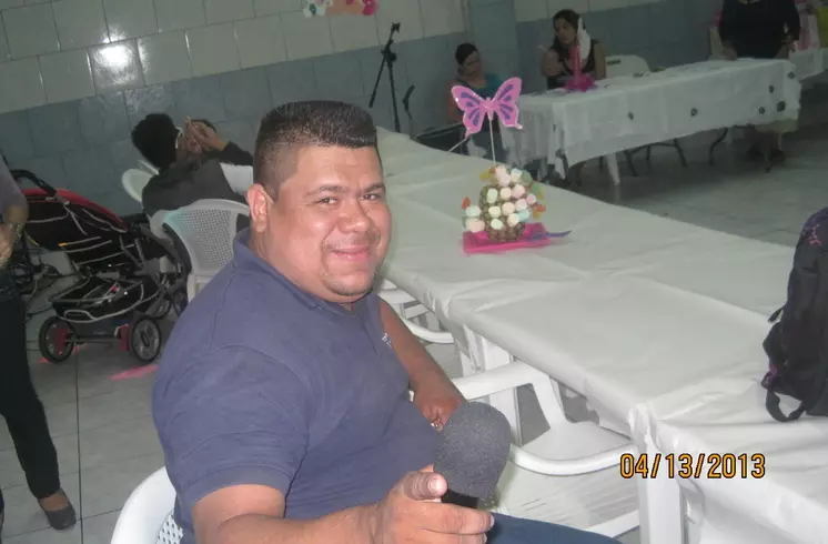 Hombre de 45 busca mujer para hacer pareja en San José, Costa Rica