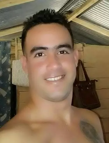 Chico de 31 busca chica para hacer pareja en Cuba