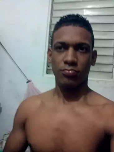 Chico de 33 busca chica para hacer pareja en Santo Domingo, República Dominicana