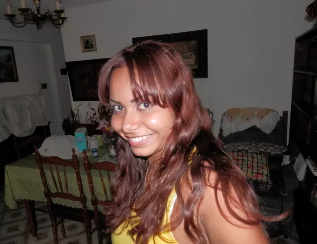 Chica de 30 busca chico para hacer pareja en Caracas, Venezuela