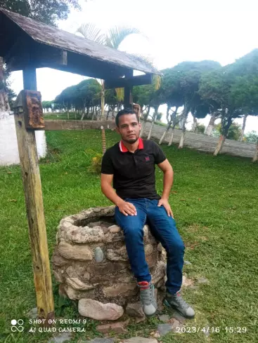 Chico de 32 busca chica para hacer pareja en Venezuela