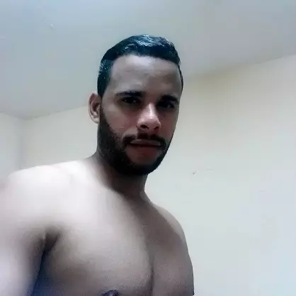 Chico de 35 busca chica para hacer pareja en Habana, Cuba