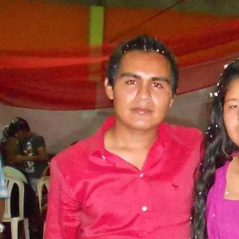 Chico de 33 busca chica para hacer pareja en Cochabamba, Bolivia