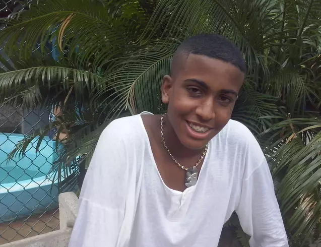 Chico de 24 busca chica para hacer pareja en Habana, Cuba