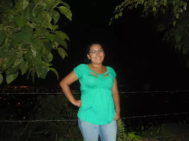 Mujer de 41 busca hombre para hacer pareja en Santo Domingo, Ecuador