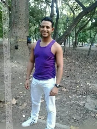 Hombre de 36 busca mujer para hacer pareja en Caracas, Venezuela