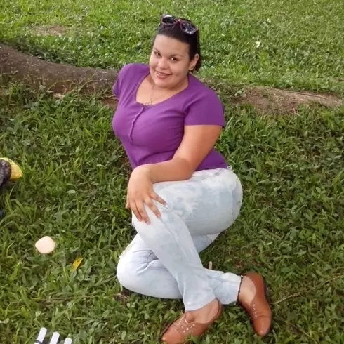 Chica de 28 busca chico para hacer pareja en Caracas, Venezuela