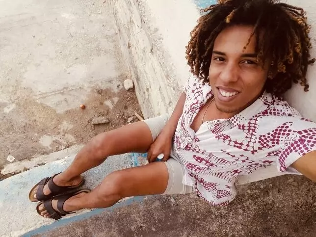 Chico de 32 busca chica para hacer pareja en Habana, Cuba