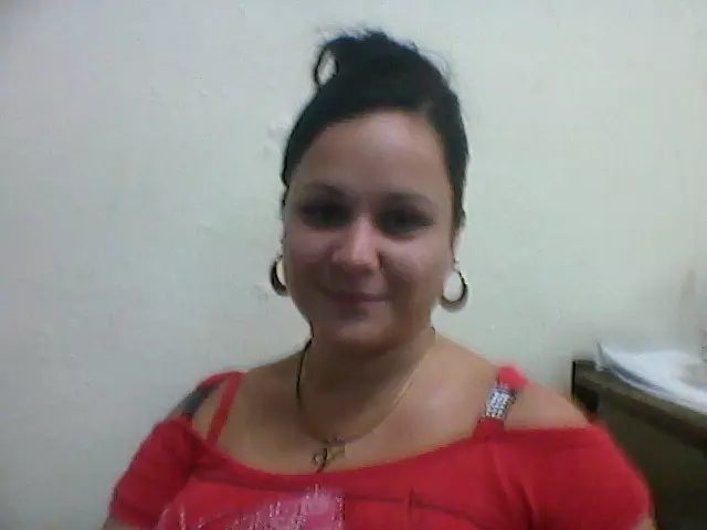 Chica de 33 busca chico para hacer pareja en Habana, Cuba