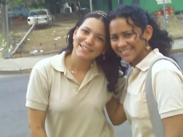 Mujer de 37 busca hombre para hacer pareja en Puerto ordaz, Venezuela