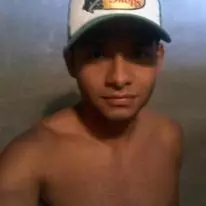 Chico de 35 busca chica para hacer pareja en Caracas, Venezuela