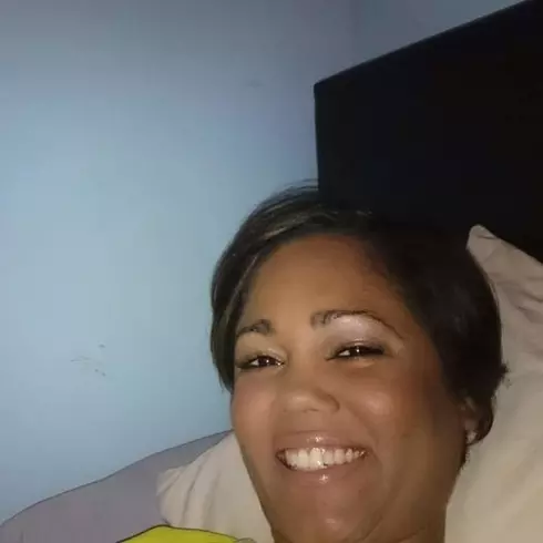 Mujer de 43 busca hombre para hacer pareja en Santo Domingo, República Dominicana