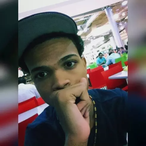 Chico de 28 busca chica para hacer pareja en Santo Domingo, República Dominicana