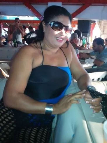 Mujer de 60 busca hombre para hacer pareja en Santo Domingo, República Dominicana