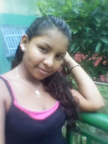 Chica de 31 busca chico para hacer pareja en Caracas, Venezuela