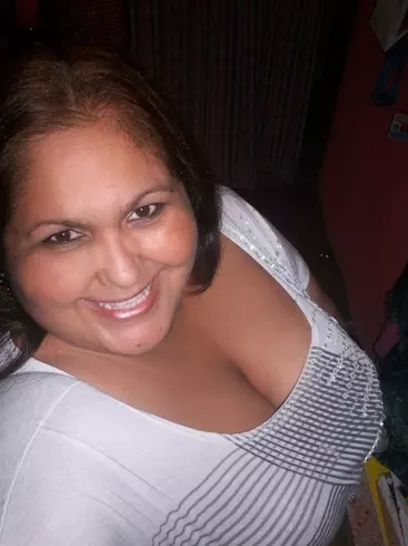 Mujer de 44 busca hombre para hacer pareja en Valencia, Venezuela