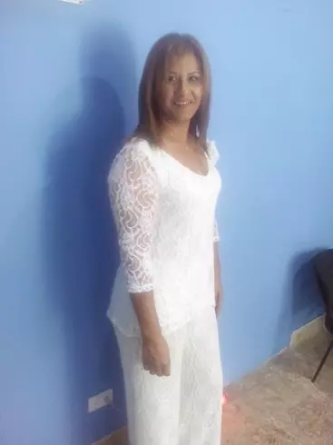 Mujer de 57 busca hombre para hacer pareja en Medellín, Colombia