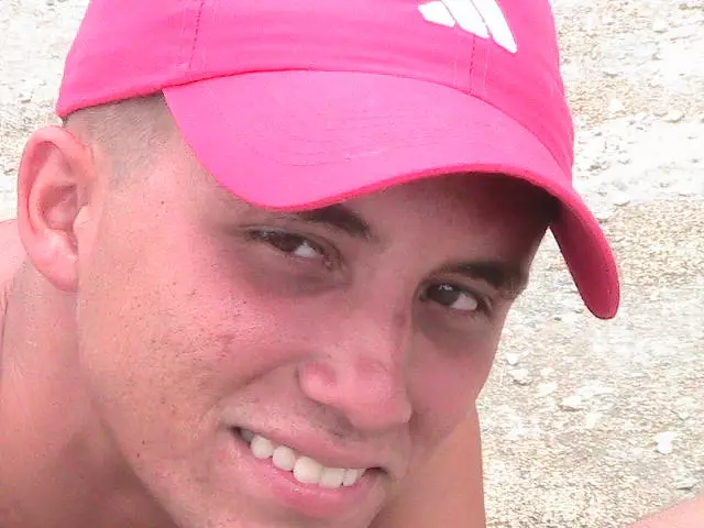 Chico de 33 busca chica para hacer pareja en Ciego de avila, Cuba