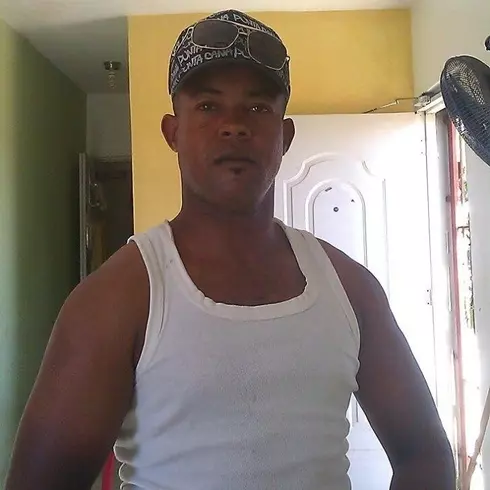 Hombre de 43 busca mujer para hacer pareja en Santo Domingo, República Dominicana