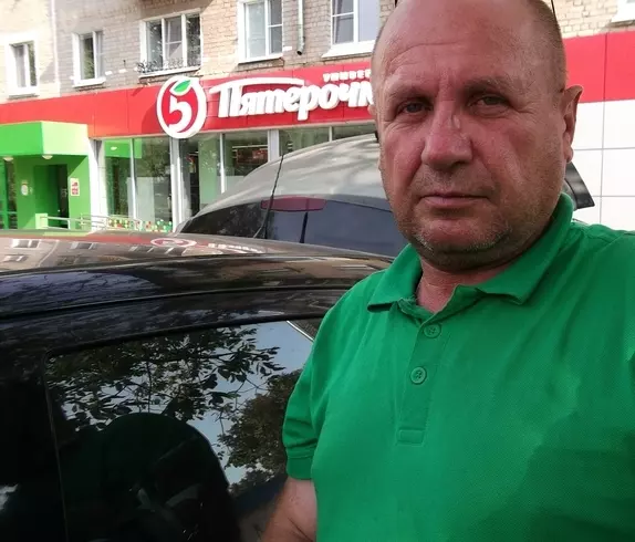 Hombre de 62 busca mujer para hacer pareja en San petersburgo, Rusia