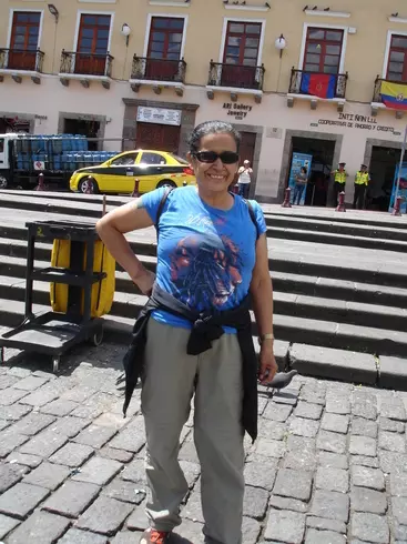 Mujer de 63 busca hombre para hacer pareja en Quito, Ecuador