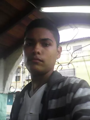 Chico de 23 busca chica para hacer pareja en Anzoategui, Venezuela