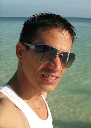 Hombre de 42 busca mujer para hacer pareja en Moron, Cuba