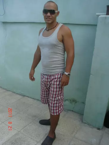 Hombre de 40 busca mujer para hacer pareja en Santiago, Cuba