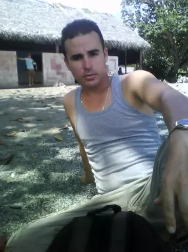 Hombre de 40 busca mujer para hacer pareja en Moa, Cuba