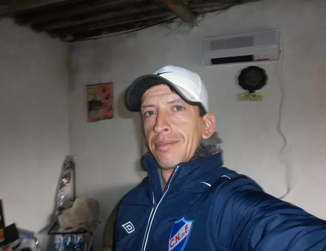 Hombre de 43 busca mujer para hacer pareja en Montevideo, Uruguay