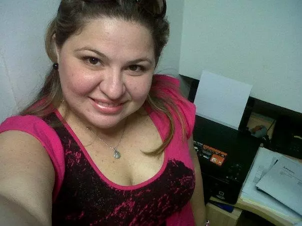 Mujer de 38 busca hombre para hacer pareja en Venezuela