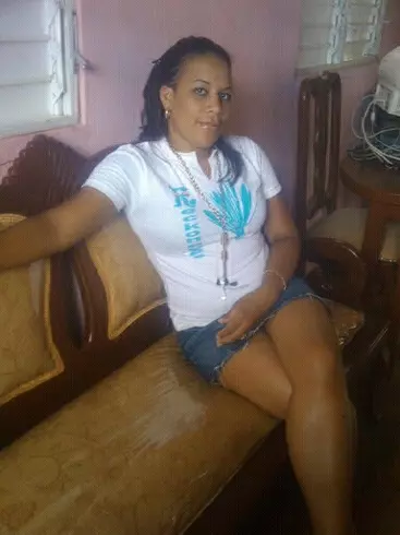Mujer de 37 busca hombre para hacer pareja en Mao, República Dominicana