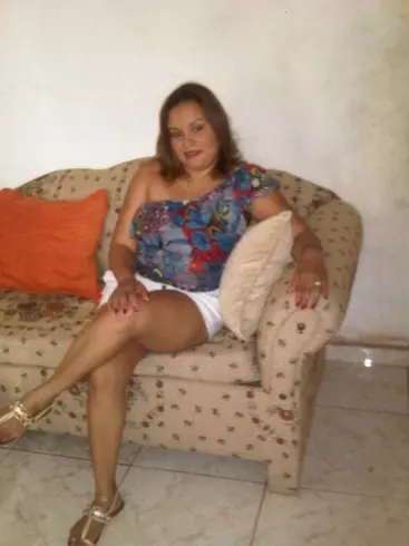 Mujer de 41 busca hombre para hacer pareja en Bonao, República Dominicana