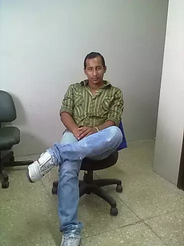 Chico de 34 busca chica para hacer pareja en poder, Ecuador