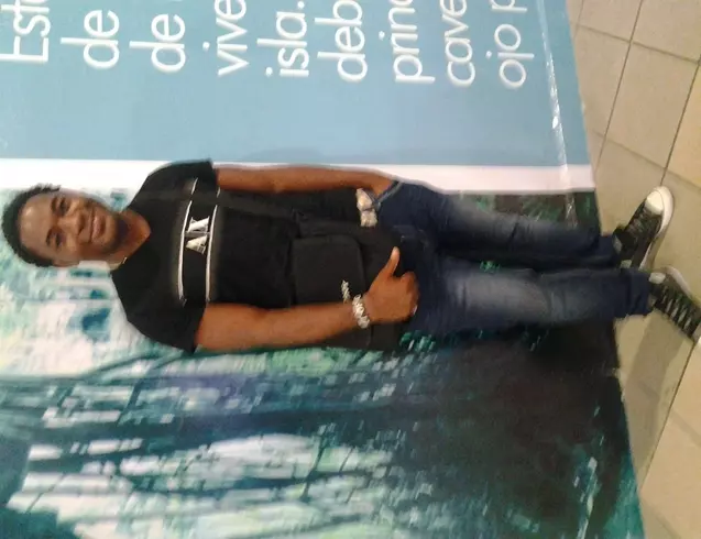 Chico de 34 busca chica para hacer pareja en Santo Domingo, República Dominicana