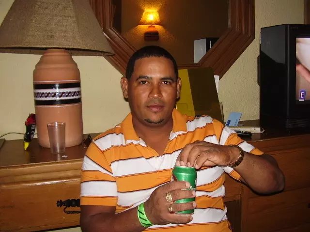 Hombre de 48 busca mujer para hacer pareja en republica dominicana, Estados Unidos de América