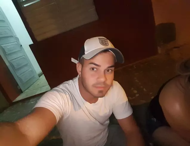 Chico de 28 busca chica para hacer pareja en Ciego de avila, Cuba