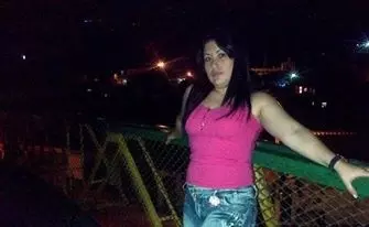 Mujer de 42 busca hombre para hacer pareja en Medellin, Colombia