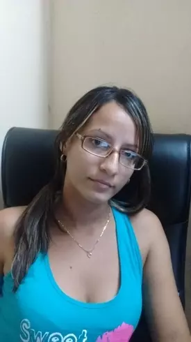 Mujer de 36 busca hombre para hacer pareja en La Habana, Cuba